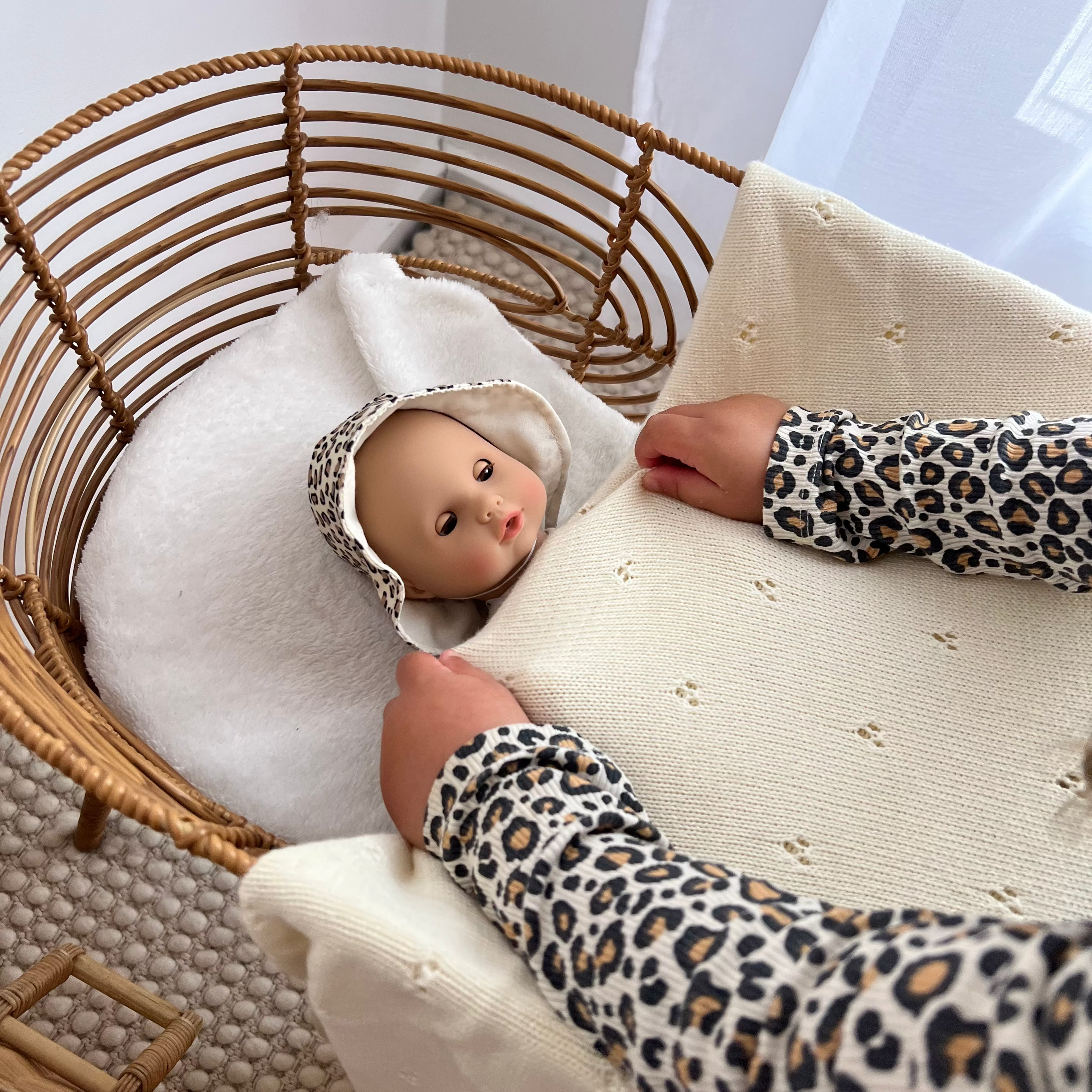 Götz Bath Baby Doll Plus Potty - Sleepy Aquini Baby - Cats